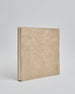 Ein Quadratisches Fotoalbum oder Gästebuch mit Hardcover in beiger Grundfarbe #1