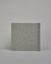 Mittelgraues quadratisches Fotoalbum mit Leineneinband und weißen Seiten #3