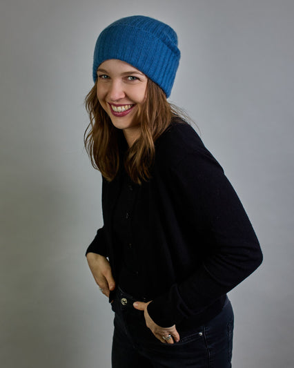 Jeansblaue Kaschmir Ripp-Haube mit Umschlag #1