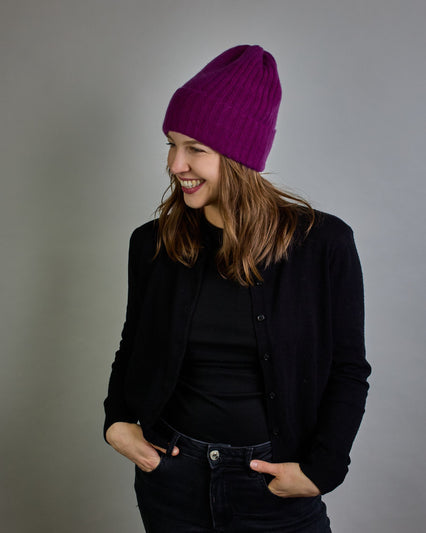 Violette Kaschmir Ripp-Haube mit Umschlag #1