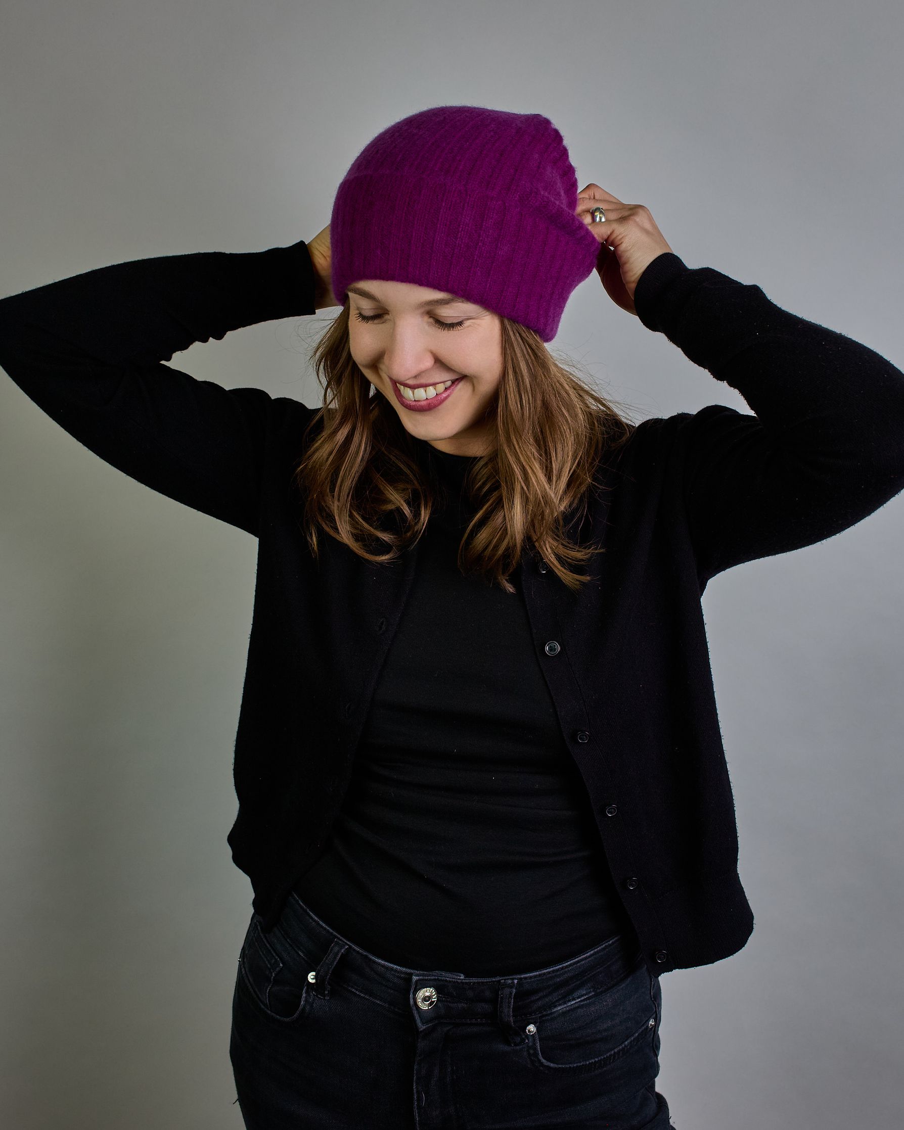 Violette Kaschmir Ripp-Haube mit Umschlag #2