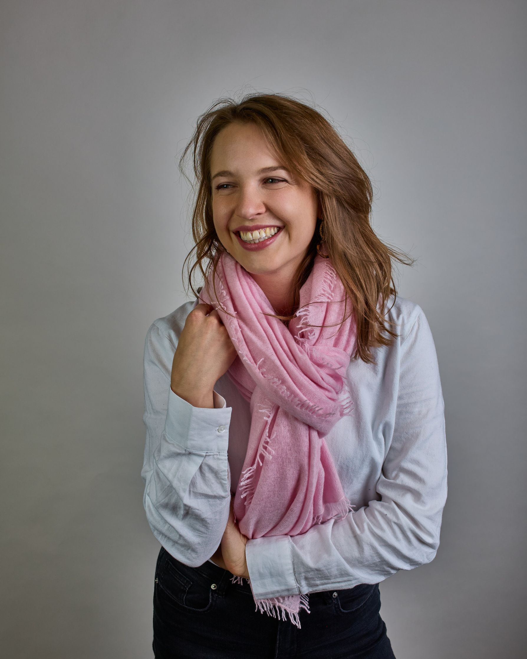 Eleganter babyrosaner Kaschmir Schal, leicht aufgeraute Oberfläche durch Filztechnik, kleine Fransen an den Enden. #3