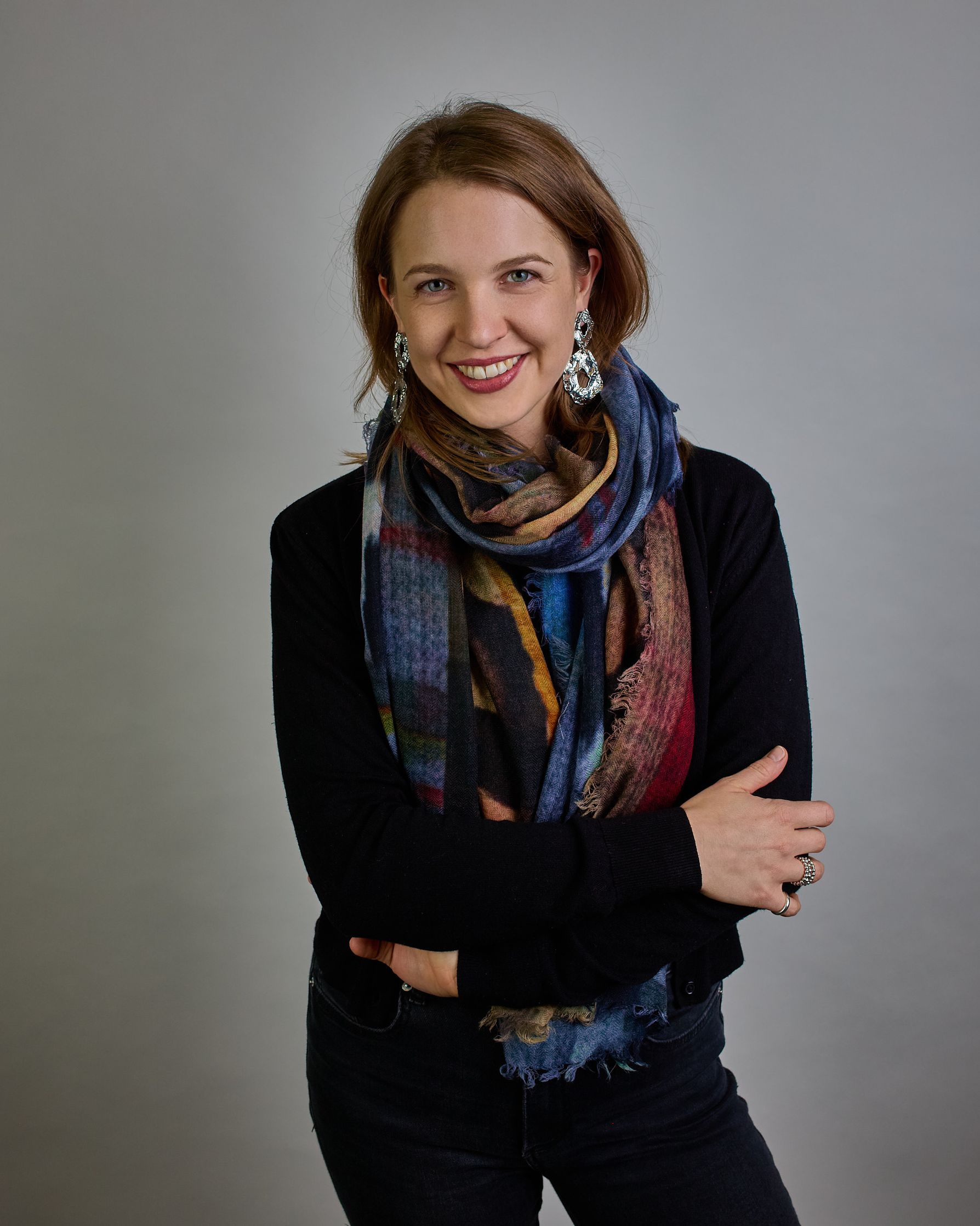 Schal mit mordernem Mustermix aus Leopard und mordernen Akzenten. Verschiedene blau, lila und grün Töne. #3